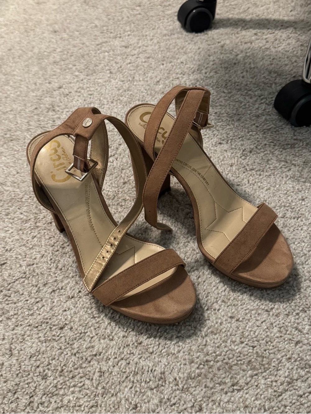 Circus by Sam Edelman Brown Suede Heeled Sandals – Size 7